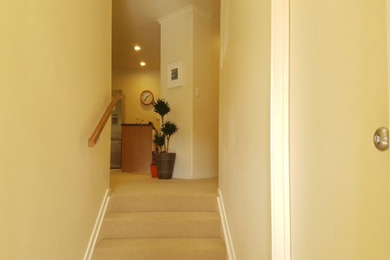 Photo of property in 26 William Gamble Drive, Greenhithe, Auckland, 0632