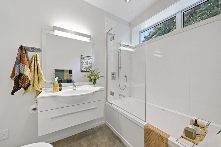 Photo of property in 528a Evans Bay Parade, Hataitai, Wellington, 6021