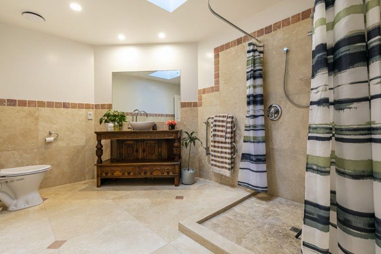 Photo of property in 77 Waitea Road, Muriwai, 0881