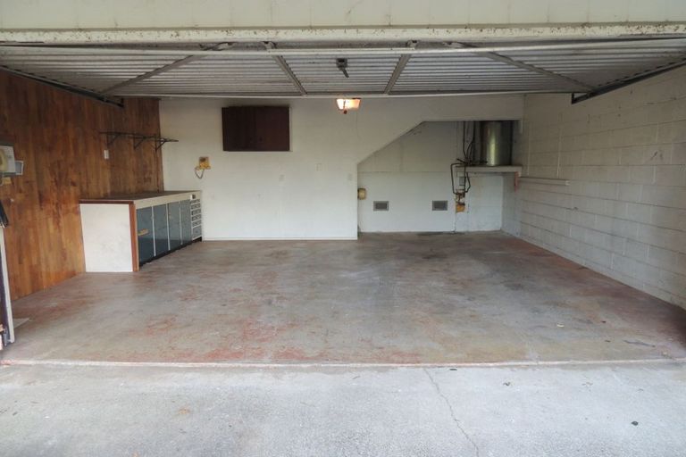 Photo of property in 2/126 Island Bay Road, Beach Haven, Auckland, 0626