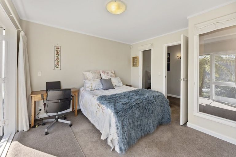 Photo of property in 13 Kenilworth Grove, Silverstream, Upper Hutt, 5019