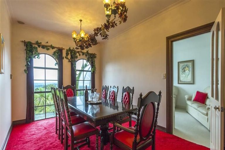 Photo of property in 35 Tawini Road, Titirangi, Auckland, 0604