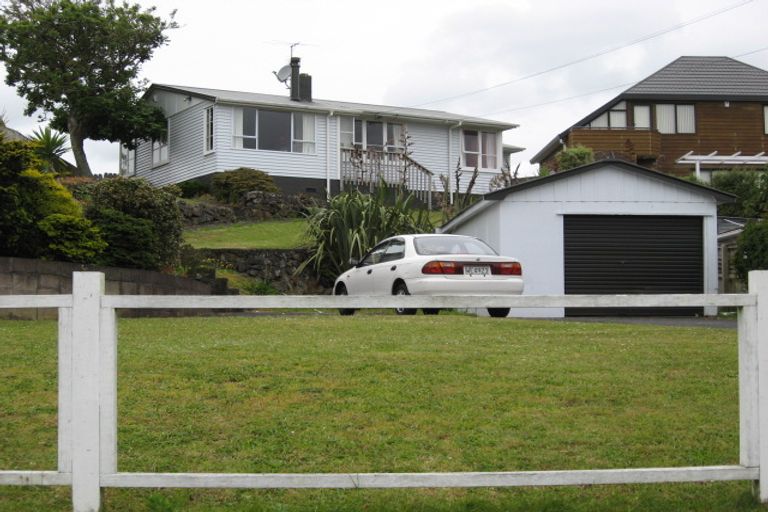 Photo of property in 12 Sullivan Avenue, Mangere Bridge, Auckland, 2022