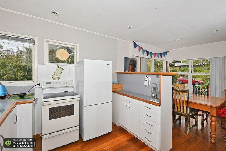 Photo of property in 28 Carr Street, Te Kamo, Whangarei, 0112