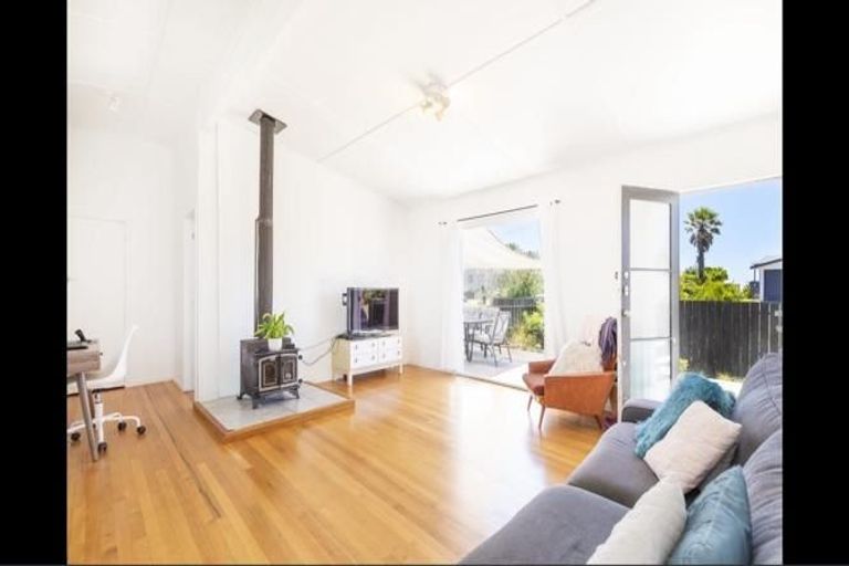 Photo of property in 126 Pukehina Parade, Pukehina, Te Puke, 3189