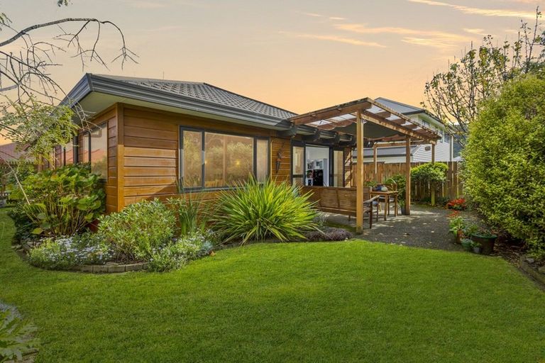 Photo of property in 10 Louis Street, Trentham, Upper Hutt, 5018