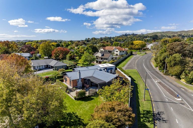 Photo of property in 2 Greenwood Road, Havelock North, 4130