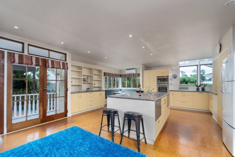 Photo of property in 15 Jellicoe Street, Greytown, 5712