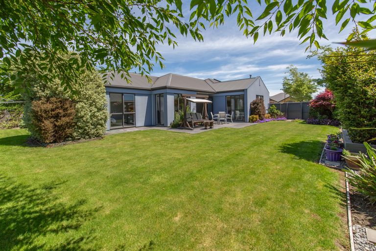 Photo of property in 15 Mistral Road, Northwood, Christchurch, 8051