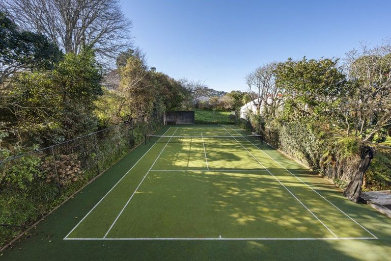 Photo of property in 14 Homewood Avenue, Karori, Wellington, 6012