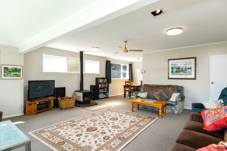 Photo of property in 29 Seaview Crescent, Picton, 7220