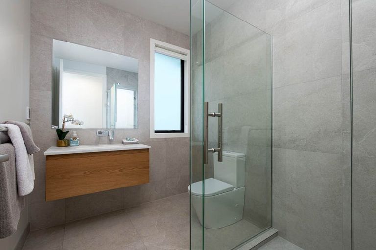 Photo of property in 12b Newburn Road, Waiake, Auckland, 0630