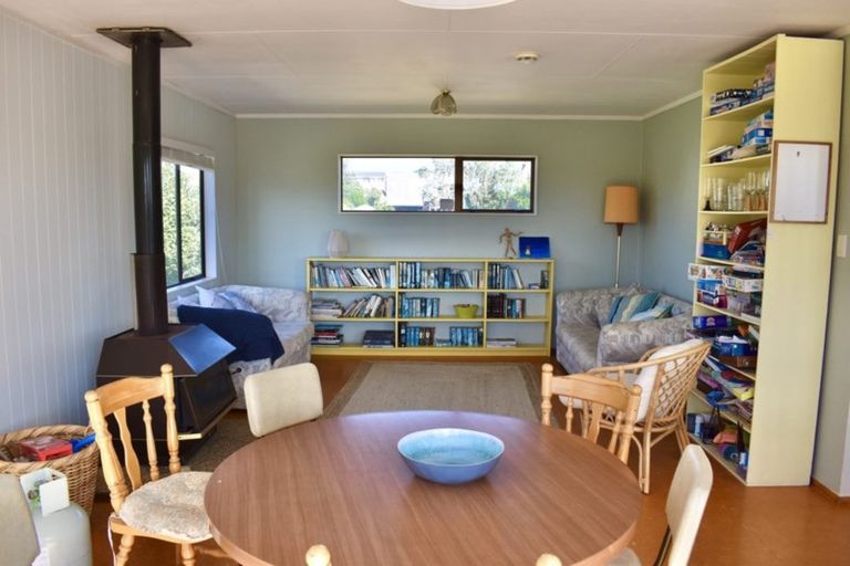 Photo of property in 45 Manga-pirau Street, Waikawa Beach, Manakau, 5573