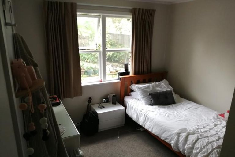 Photo of property in 77 Sunnynook Road, Forrest Hill, Auckland, 0620