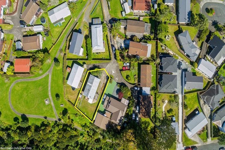 Photo of property in 56 Lavelle Road, Henderson, Auckland, 0612