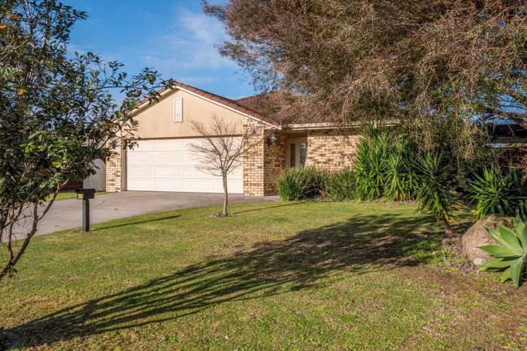 Photo of property in 30 Mcleod Place, Papamoa Beach, Papamoa, 3118