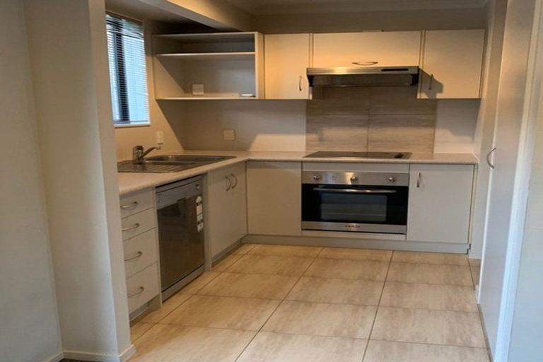 Photo of property in 77 Rathmar Drive, Manurewa, Auckland, 2105