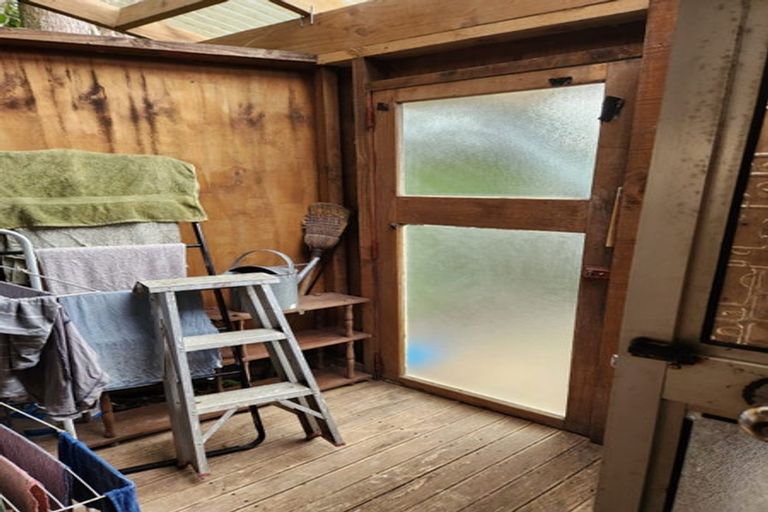 Photo of property in 4 Moana Crescent, Kennedy Bay, Coromandel, 3583