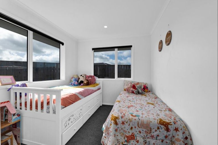 Photo of property in 42 County Drive, Hawera, 4610