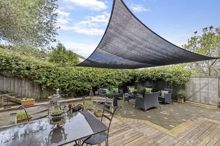 Photo of property in 6 Portland Street, Welcome Bay, Tauranga, 3112