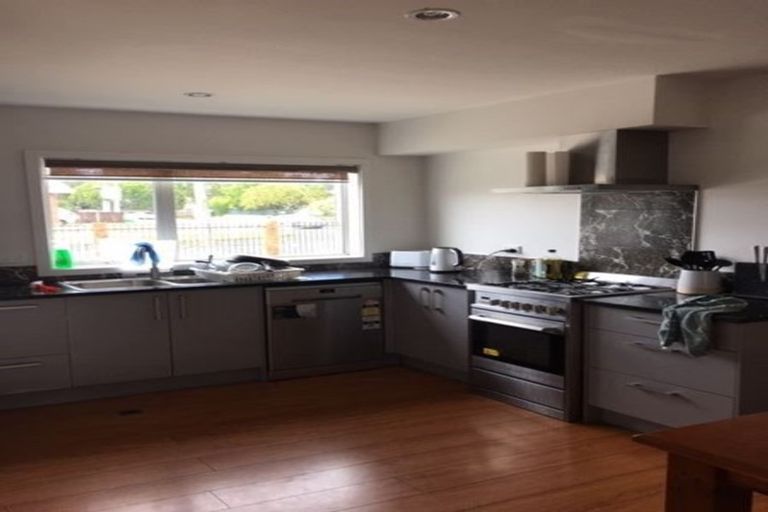 Photo of property in 2/1 June Place, Hamilton East, Hamilton, 3216