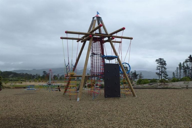 Photo of property in 38 Hawke Street, New Brighton, Christchurch, 8083