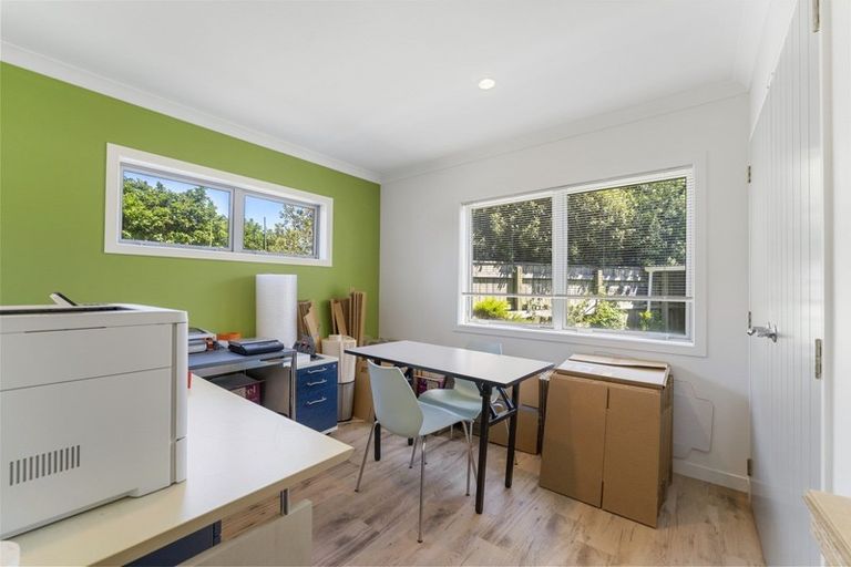 Photo of property in 155 Field Way, Waikanae Beach, Waikanae, 5036