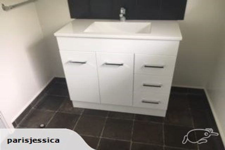 Photo of property in 2 Allen Road, Raumati Beach, Paraparaumu, 5032