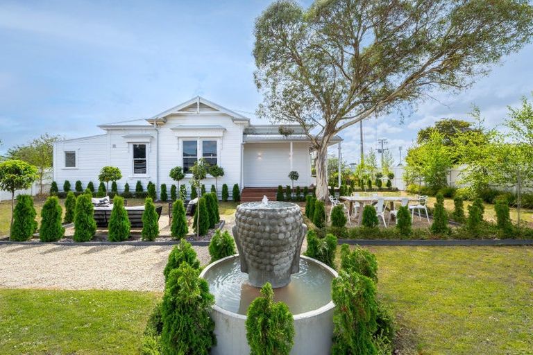 Photo of property in 250 Main Street, Greytown, 5712