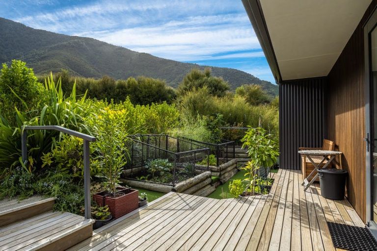 Photo of property in 15 Tai Close, Kaiuma Bay, Havelock, 7178