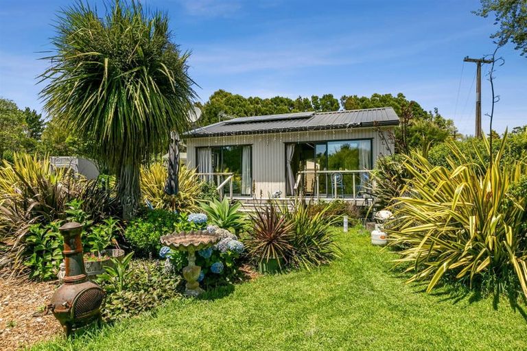 Photo of property in 590 Frankley Road, Hurworth, New Plymouth, 4371