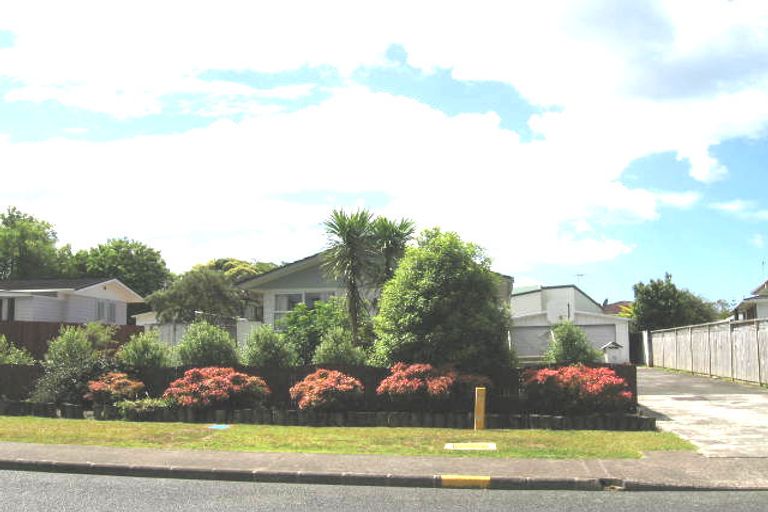 Photo of property in 9 Salamanca Road, Sunnynook, Auckland, 0620