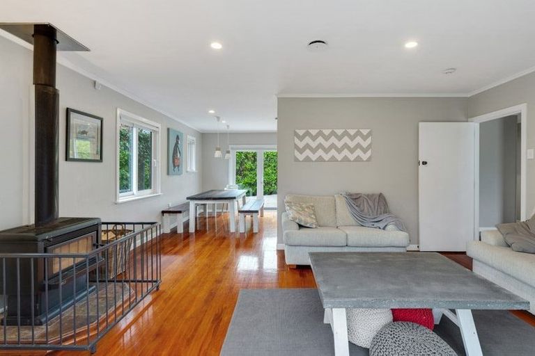 Photo of property in 14 Millbrook Road, Henderson, Auckland, 0612