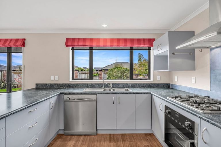 Photo of property in 1 Nevada Way, Kelvin Grove, Palmerston North, 4414