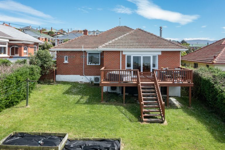 Photo of property in 79 Middleton Road, Kew, Dunedin, 9012