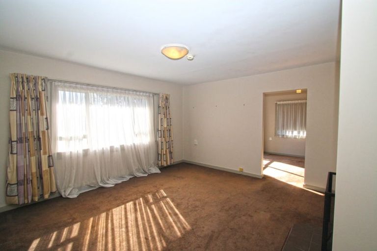 Photo of property in 4 Moana Crescent, Blagdon, New Plymouth, 4310