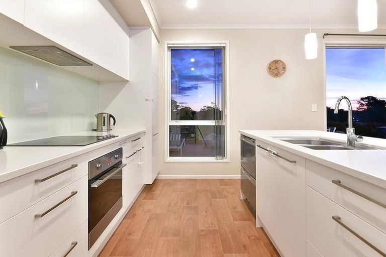 Photo of property in 18 Bankside Road, Silverdale, 0932