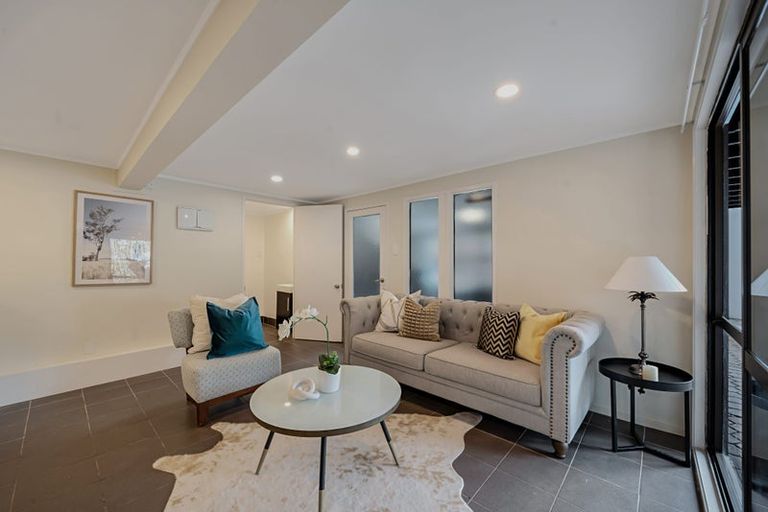 Photo of property in 7b Lowtherhurst Road, Massey, Auckland, 0614