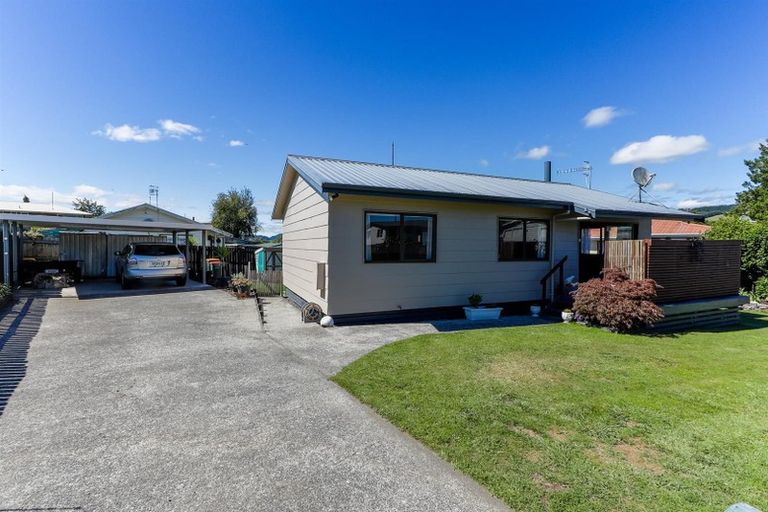 Photo of property in 3b Jet Place, Pukehangi, Rotorua, 3015
