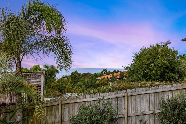 Photo of property in 57 Waldorf Crescent, Orewa, 0931