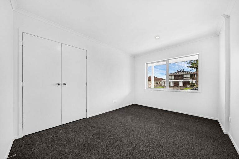 Photo of property in 5 Frank Evans Place, Henderson, Auckland, 0610