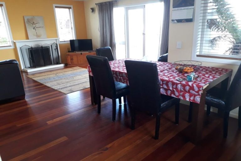 Photo of property in 1/37 Nile Road, Milford, Auckland, 0620