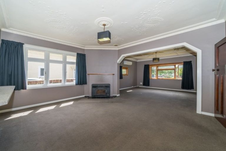 Photo of property in 18 Kowhai Avenue, Takaro, Palmerston North, 4410