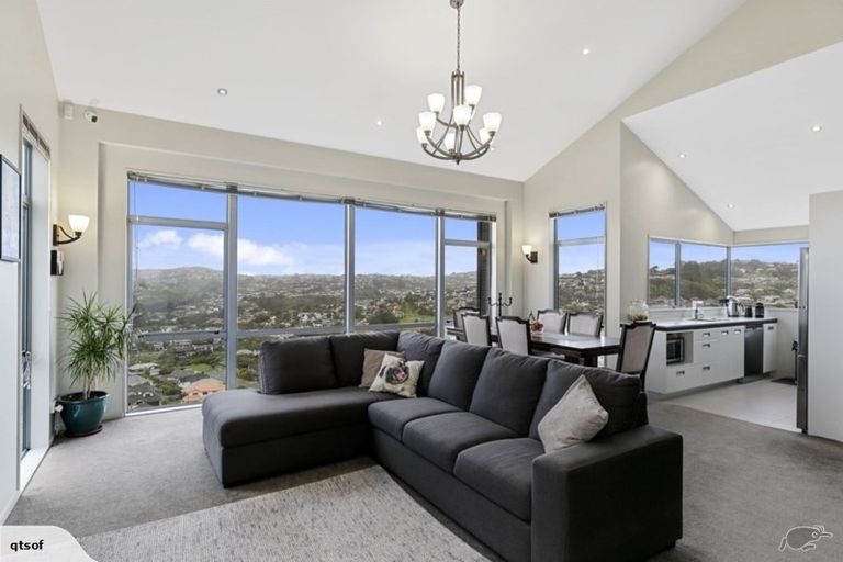 Photo of property in 67 Erlestoke Crescent, Churton Park, Wellington, 6037