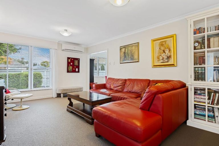 Photo of property in 8 Nyton Place, Bryndwr, Christchurch, 8053