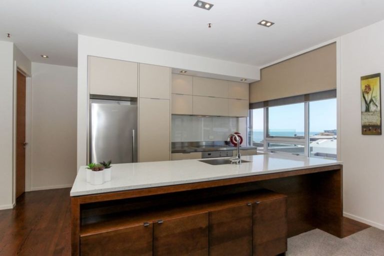 Photo of property in 22 Liardet Apartments, 402/22 Liardet Street, New Plymouth, 4310