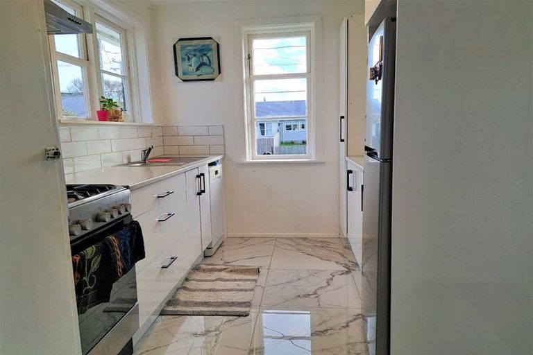 Photo of property in 17 Strand Crescent, Naenae, Lower Hutt, 5011