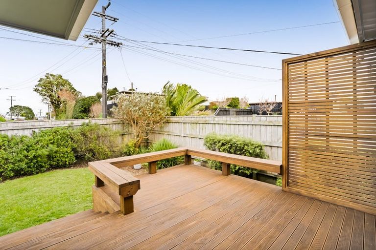 Photo of property in 68 Wallath Road, Westown, New Plymouth, 4310