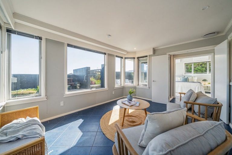 Photo of property in 7 Sunset Parade, Plimmerton, Porirua, 5026