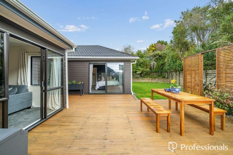 Photo of property in 13 Otamarau Grove, Maungaraki, Lower Hutt, 5010